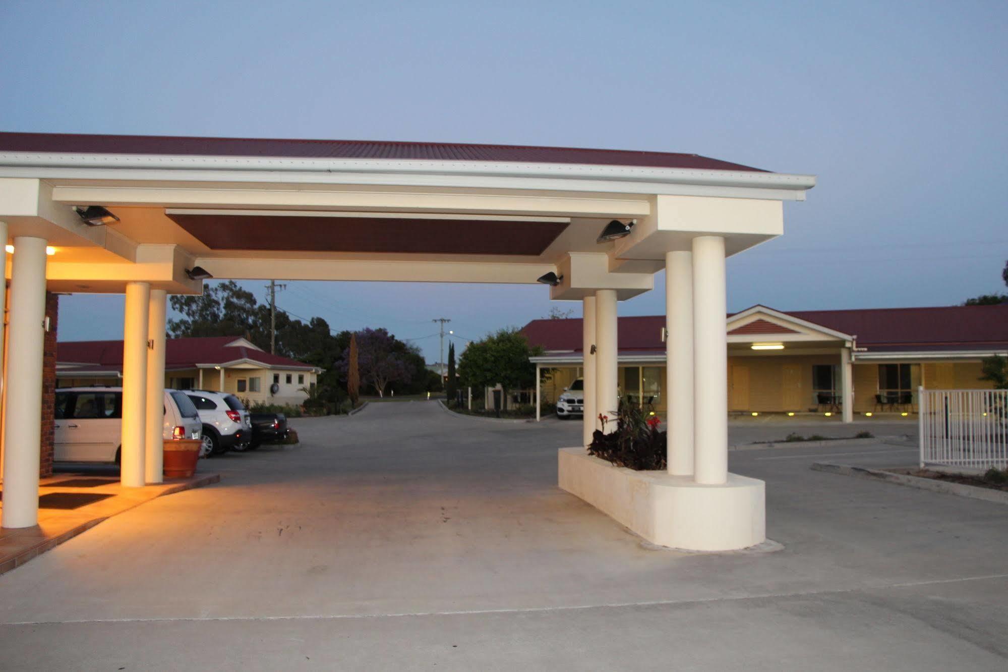 Pittsworth Motor Inn Exterior photo